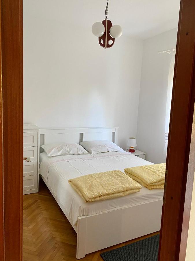 Apartmani Luka Zrnovo Exterior photo
